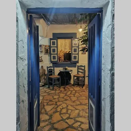 Anneta'S Suite Agia Marina  Exterior photo